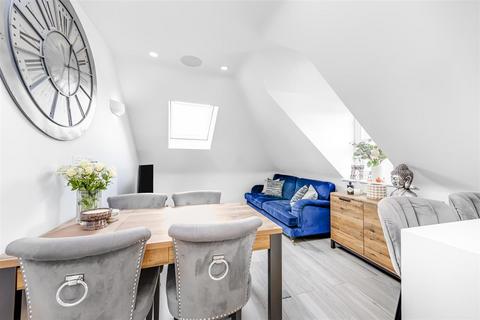 2 bedroom flat for sale, Sefton Street, Putney, SW15