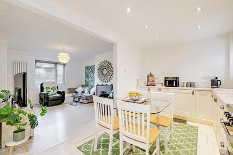 18 Bridge Road, Woolmer Green, Knebworth, SG3 6JL