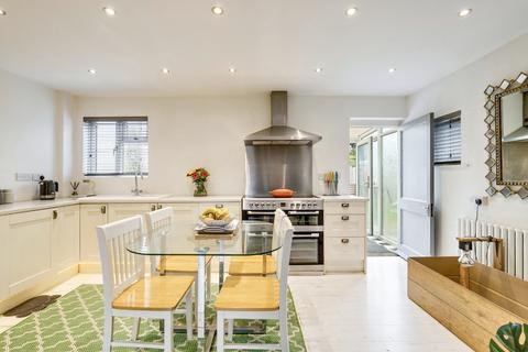 18 Bridge Road, Woolmer Green, Knebworth, SG3 6JL