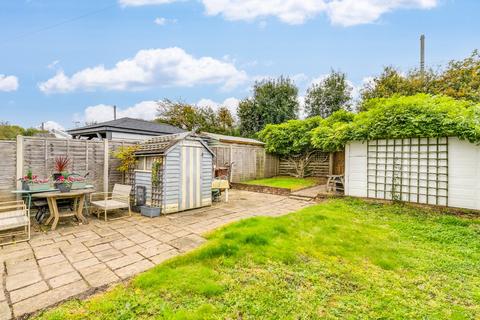 18 Bridge Road, Woolmer Green, Knebworth, SG3 6JL