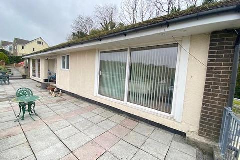 4 bedroom detached bungalow for sale, Stoneway Road, Laugharne, Carmarthen