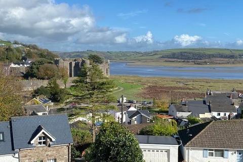 4 bedroom detached bungalow for sale, Stoneway Road, Laugharne, Carmarthen