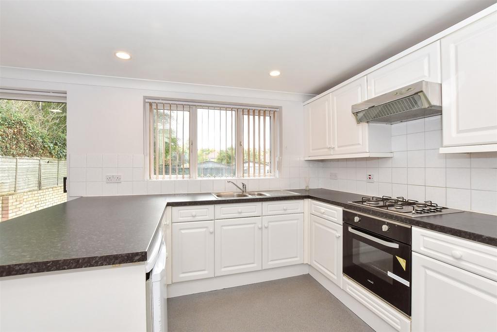 Kitchen/ Breakfast Room