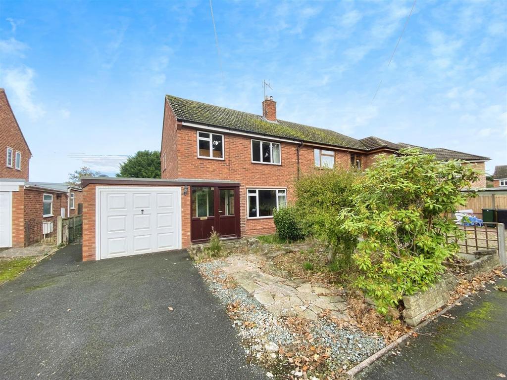 St. Johns Crescent, Craven Arms 3 bed semidetached house for sale £