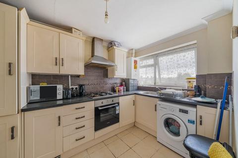 2 bedroom apartment for sale, Whitley Road, London N17