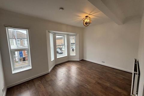 1 bedroom flat to rent, Fulbourne Road, Walthamstow, London