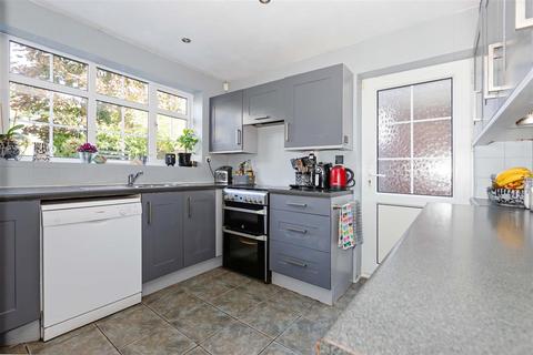 10 Beech View, Angmering, Littlehampton, BN16 4DE