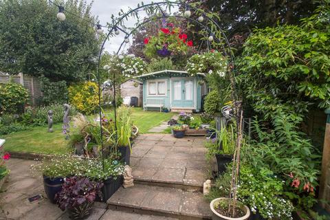 10 Beech View, Angmering, Littlehampton, BN16 4DE
