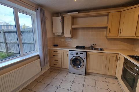 3 bedroom semi-detached house to rent, Rodyard Way, Coventry, CV1 2UD