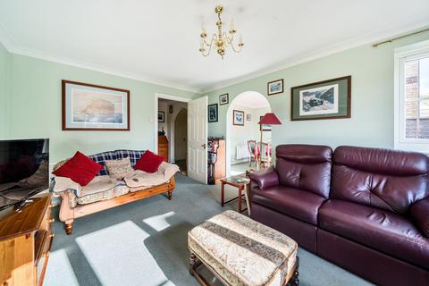 23 Staniland Drive, Weybridge, KT13 0XN