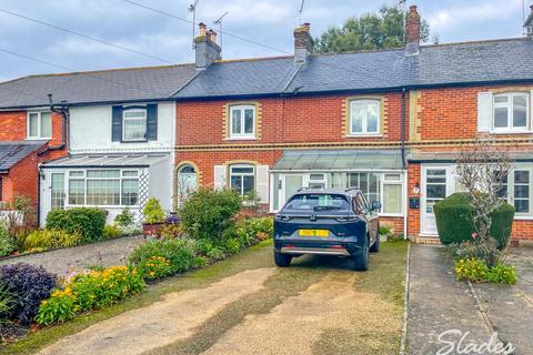 2 bedroom cottage to rent, Whitehall , Christchurch , Dorset