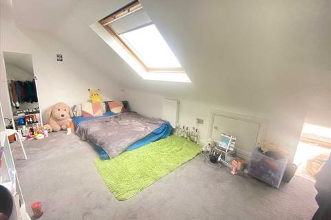 1 bedroom in a house share to rent, a, Perryn Road, Acton