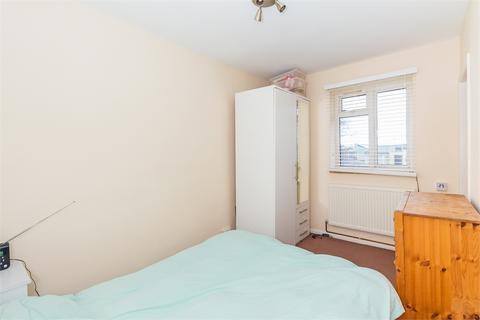 1 bedroom apartment to rent, Reddington Drive, Langley SL3