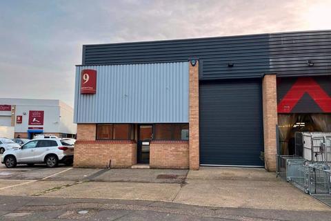 Industrial unit to rent, 9 Smeaton Close, Severalls Industrial Park, Colchester, Essex, CO4