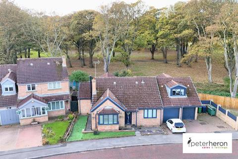 4 bedroom bungalow for sale, Seafields, Seaburn, Sunderland