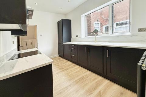 3 bedroom semi-detached house for sale, Ropery Road, Gainsborough DN21