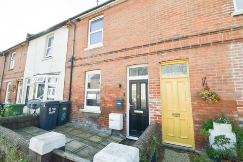 2 bedroom terraced house to rent, Leaf Road, Eastbourne BN21