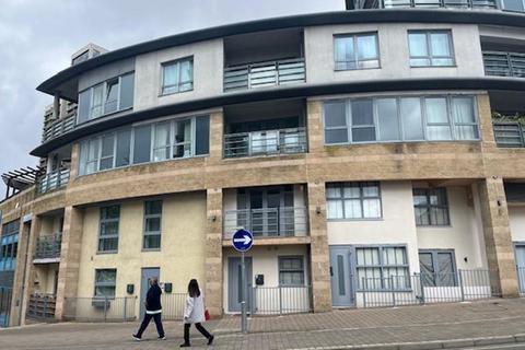 1 bedroom flat for sale, Woking,  GU22,  GU22