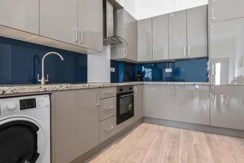 1 bedroom flat for sale, Woking,  GU22,  GU22