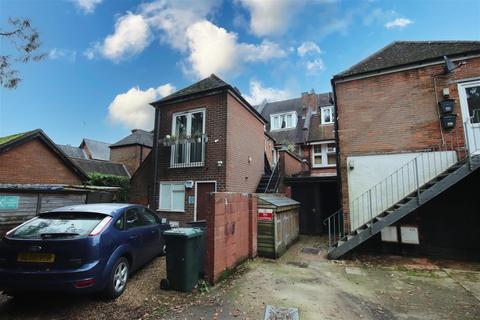 2 bedroom flat to rent, Brookley Road, Brockenhurst