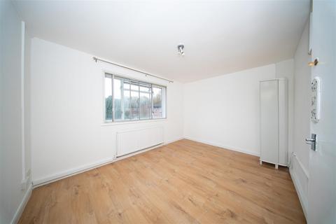 2 bedroom maisonette for sale, Horton Road, West Drayton UB7