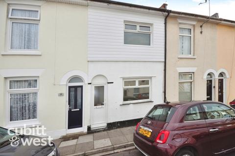 3 bedroom terraced house to rent, AVAILABLE WITH NO DEPOSITHampshire Street Portsmouth PO1