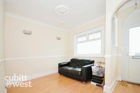 3 bedroom terraced house to rent, AVAILABLE WITH NO DEPOSITHampshire Street Portsmouth PO1