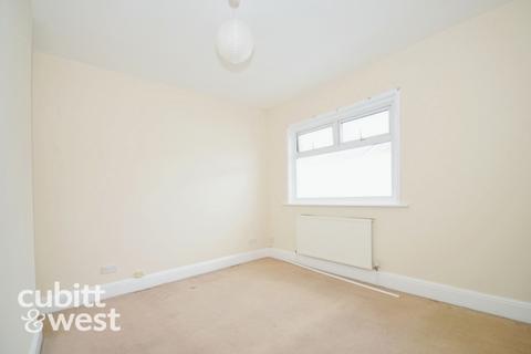 3 bedroom terraced house to rent, AVAILABLE WITH NO DEPOSITHampshire Street Portsmouth PO1