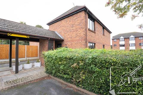67 Haig Gardens, Gravesend, DA12 1NE