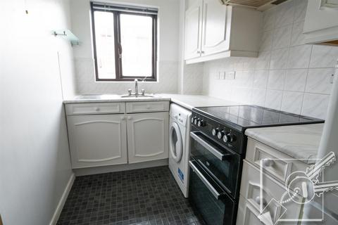 67 Haig Gardens, Gravesend, DA12 1NE