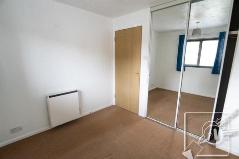 67 Haig Gardens, Gravesend, DA12 1NE