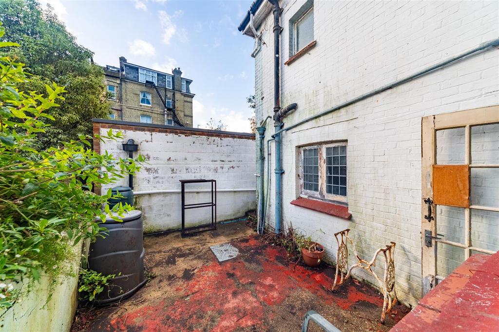 Courtyard Garden