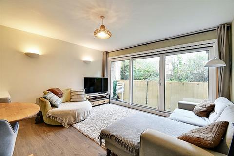 2 bedroom flat for sale, Riversmeet, Hertford SG14