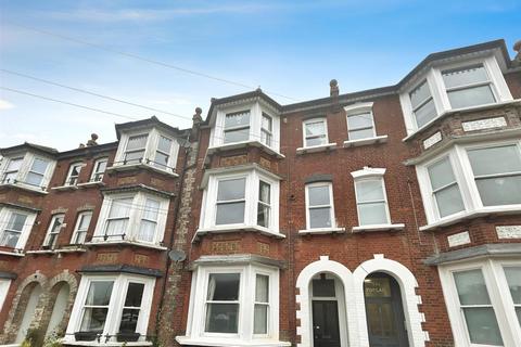 1 bedroom flat to rent, Victoria Park, Herne Bay