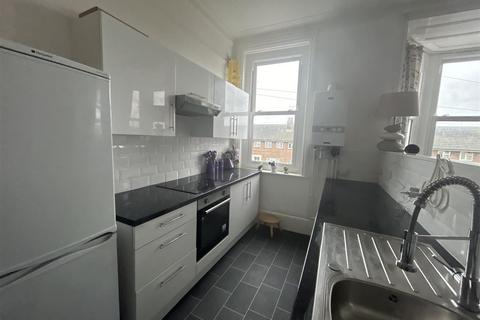 1 bedroom flat to rent, Victoria Park, Herne Bay