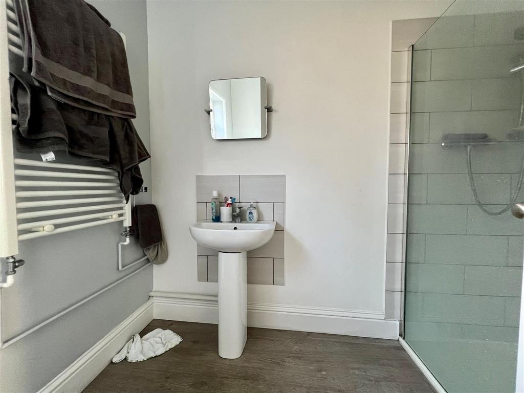 62 Hudson Road  - shower room.jpg