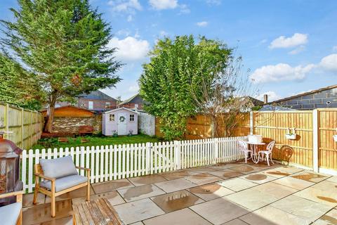 3 bedroom semi-detached house for sale, Western Road, Havant, Hampshire