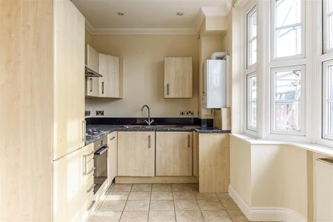 1 bedroom flat for sale, Swan Street, Petersfield, Hampshire