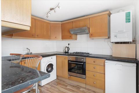 2 bedroom flat to rent, Fulham Road, Fulham, London, SW6