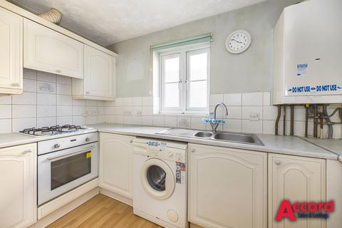 1 bedroom flat for sale, Essex Road, Templar Court Essex Road, RM7