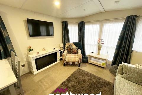 2 bedroom lodge for sale, Street Lane, Bubwith, Goole, DN14