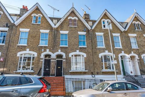 2 bedroom flat for sale, Auckland Road, Battersea