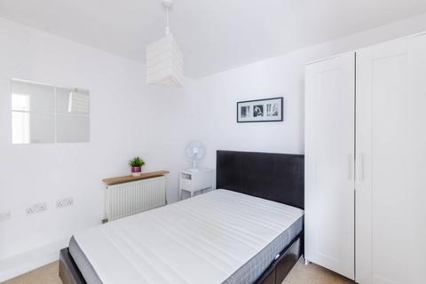 2 bedroom flat for sale, Bourbon Lane, Shepherd's Bush, London, W12