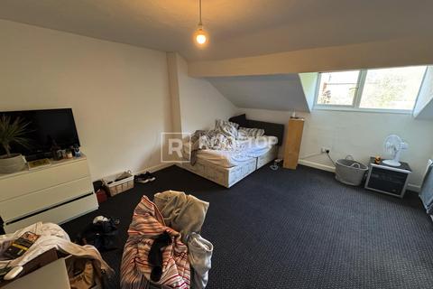 8 bedroom house to rent, Hyde Park Terrace, Leeds LS6