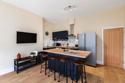 undefined, 18 Kelso Road, Leeds LS2