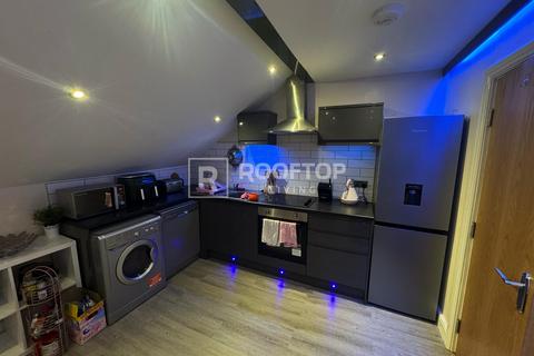 1 bedroom house to rent, Victoria Road, Leeds LS6