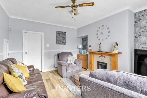 3 bedroom end of terrace house for sale, Tennyson Road, Middleton M24