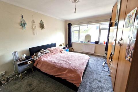 2 bedroom flat for sale, Cownwy Court, Park Crescent, Rottingdean,Brighton, East Sussex, BN2