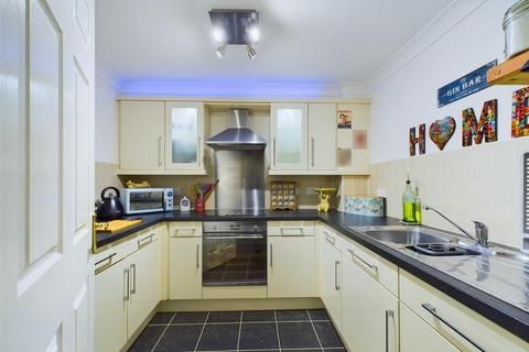 1 bedroom retirement property for sale, St. Annes Road, Bridlington