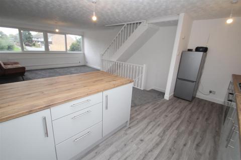 4 bedroom house to rent, Washington Avenue, Hemel Hempstead